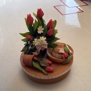 Yankee Candle candle topper like new!